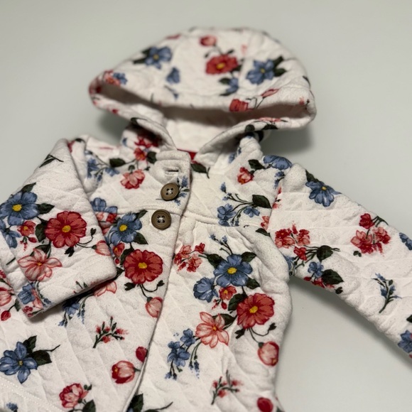 💥4/$20💥 💕🌸🩵 Carter's Quilted Floral Baby Girl’s Jacket Size 3 Months - Picture 6 of 10